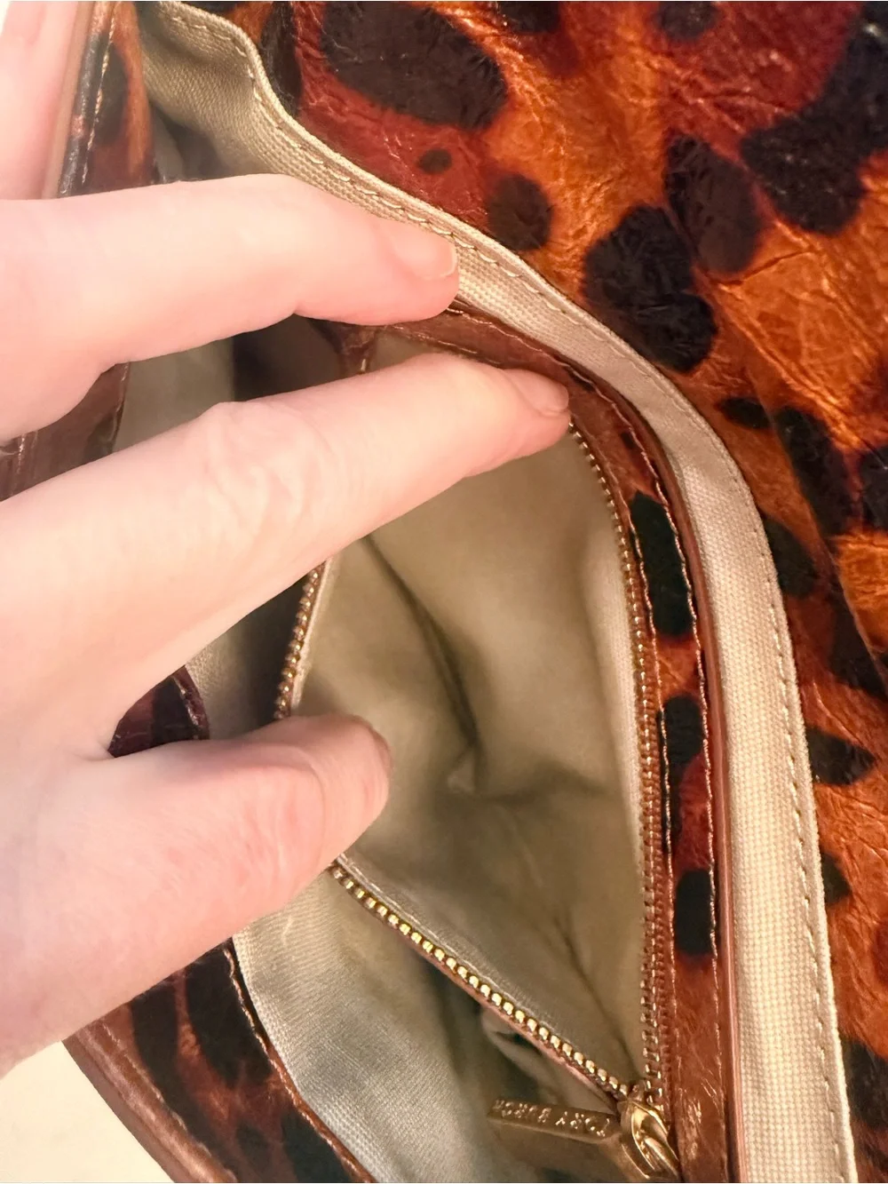 RARE Tory Burch Ainsley Leather Leopard Crossbody Clutch w/ Removable Strap